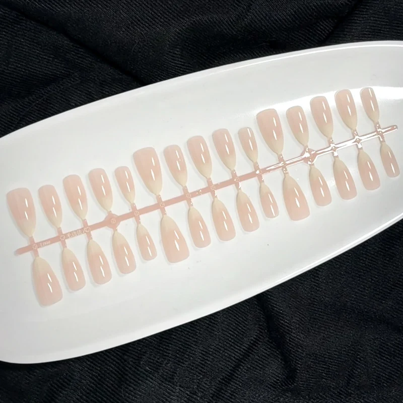 Ombre Stiletto Press-On Nägel Karnz