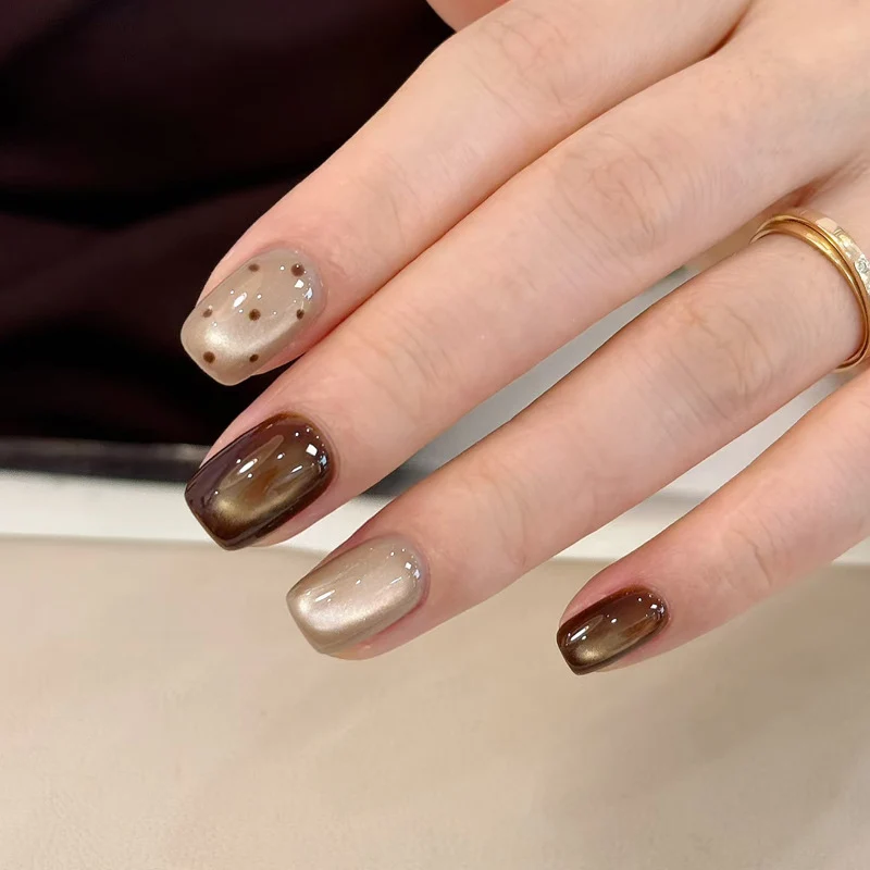 Ombre Gradient Press-On Nägel mit eleganten Akzenten Karnz