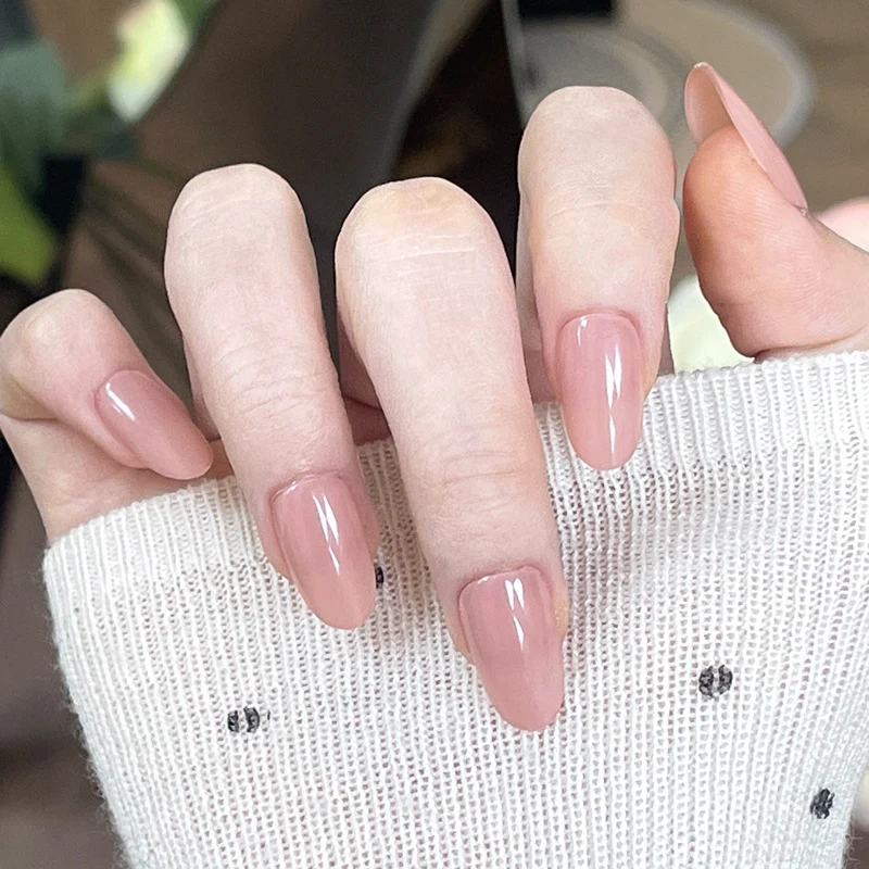 Natürlicher Glänzender Press-On Nagelset Karnz