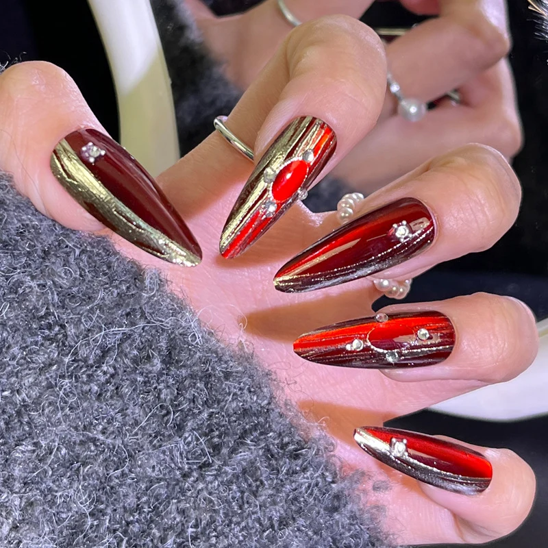 Luxus Press-On Nagelset mit Glitter-Akzenten Karnz