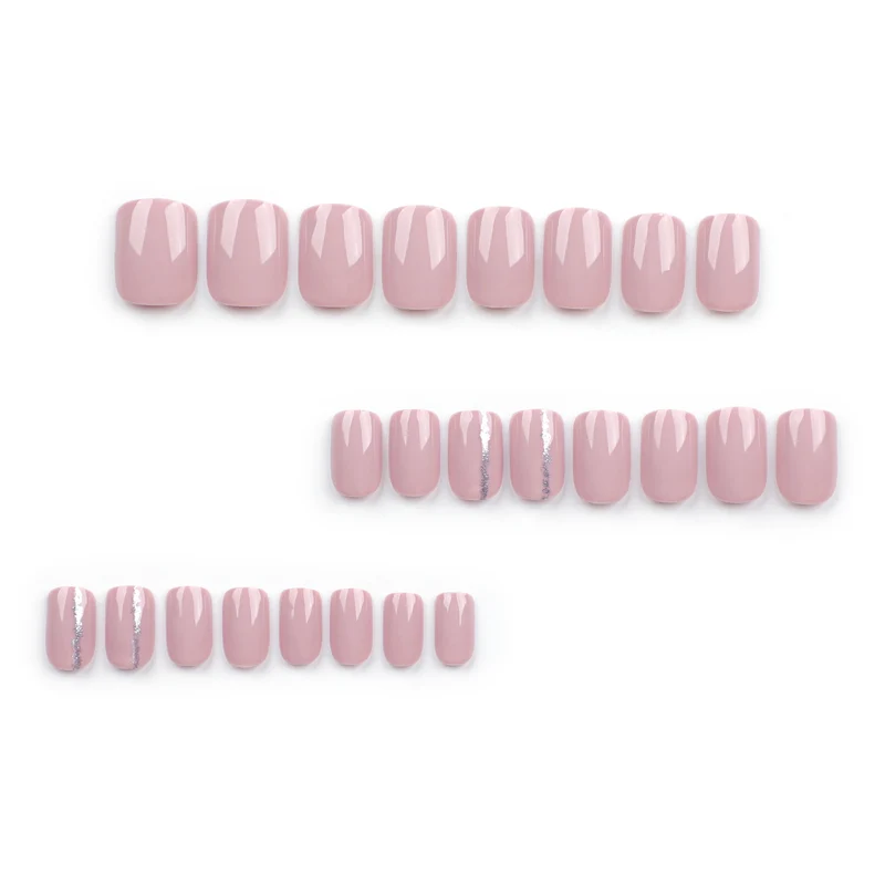 Nagelkunst mit elegantem Glitzerakzent Karnz