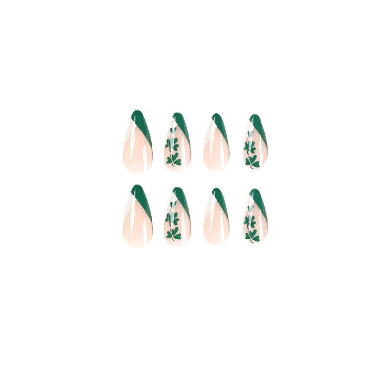 Kunstvolle Stiletto-Nägel mit Kleeblatt-Design Karnz