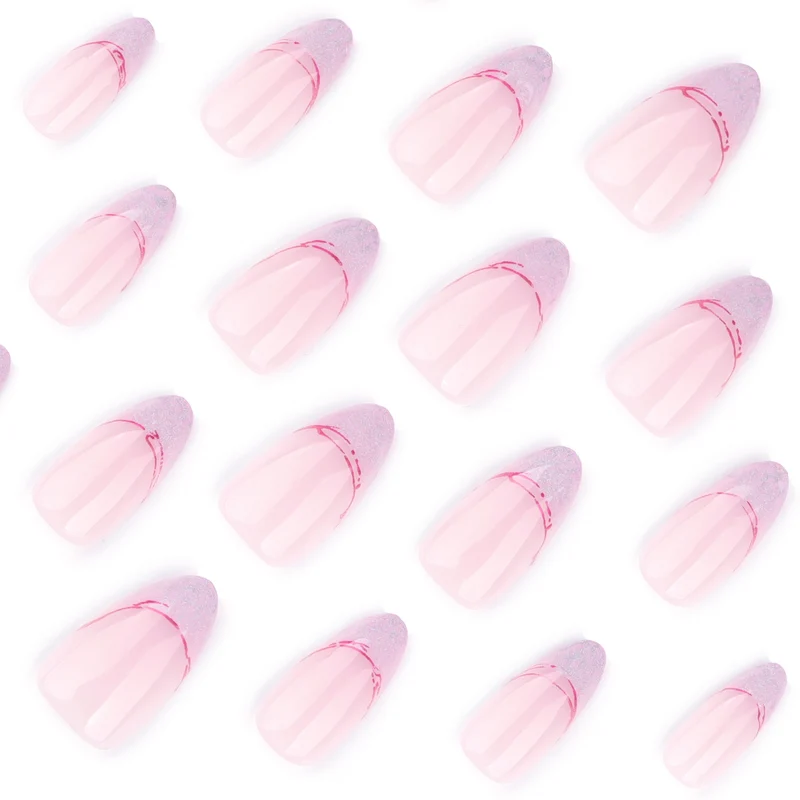 Kunstvolle Stiletto-Nägel mit Glitzer- und Ombre-Design Karnz