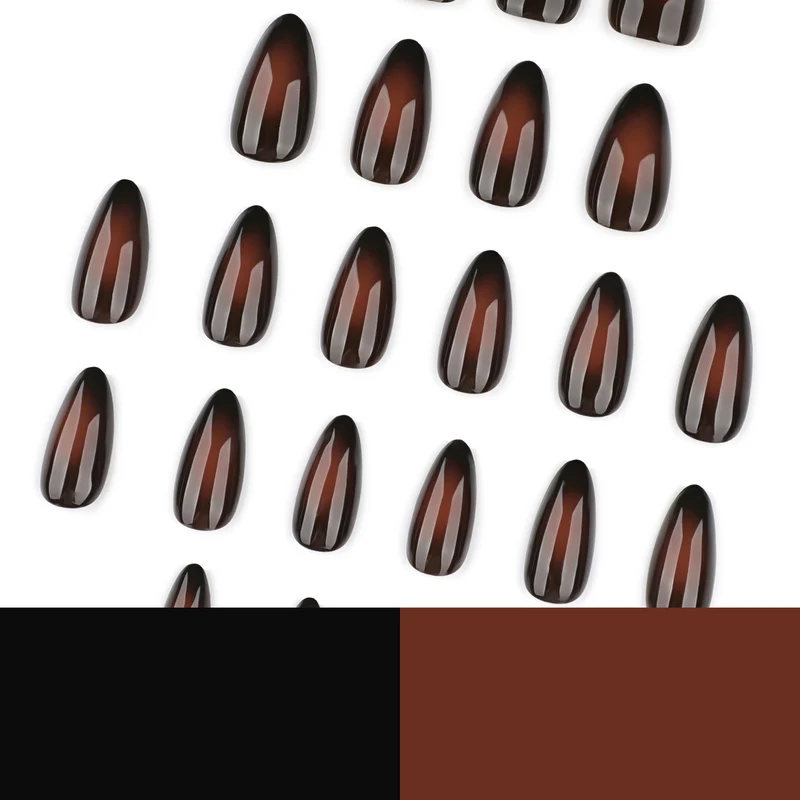 Kunstvolle Stiletto-Nägel mit glänzendem Finish Karnz