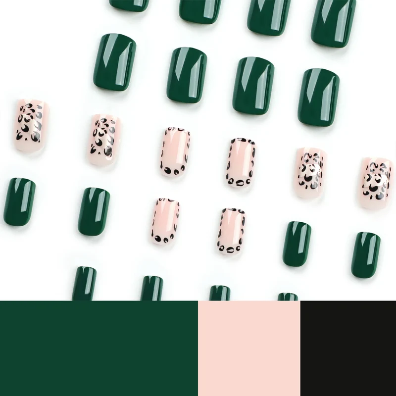 Kunstvolle Nagelkunst mit geschmackvollen Grün- und Leoparden Akzenten Karnz