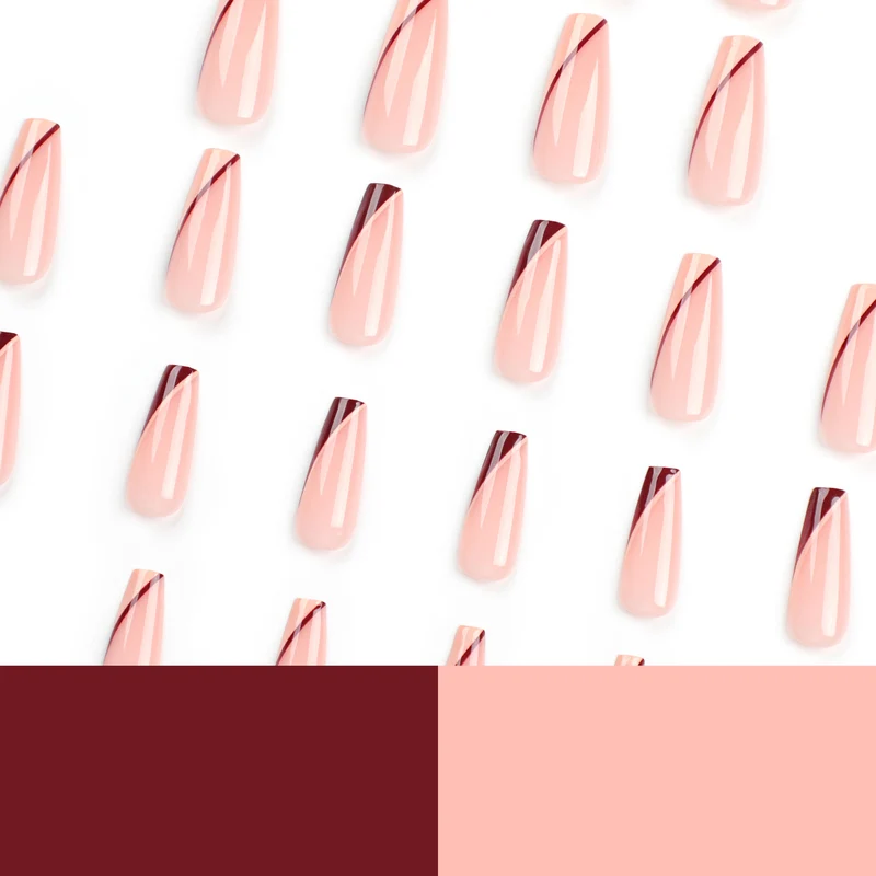 Kunstvolle Stiletto-Nägel mit eleganten Farbverlauf und geometrischen Akzenten Karnz
