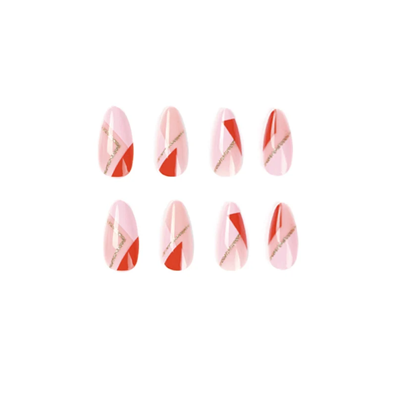 Kunstvolle Nagelkunst mit geometrischen Akzenten und Metallic-Details Karnz