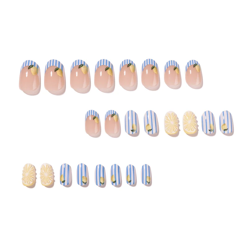 Kunstvolle Nagelkunst mit floralem und buntem Design Karnz