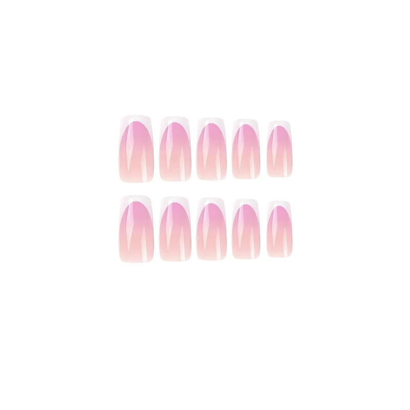 Kunstvolle Nagelverlängerungen mit zartem Ombre-Design Karnz