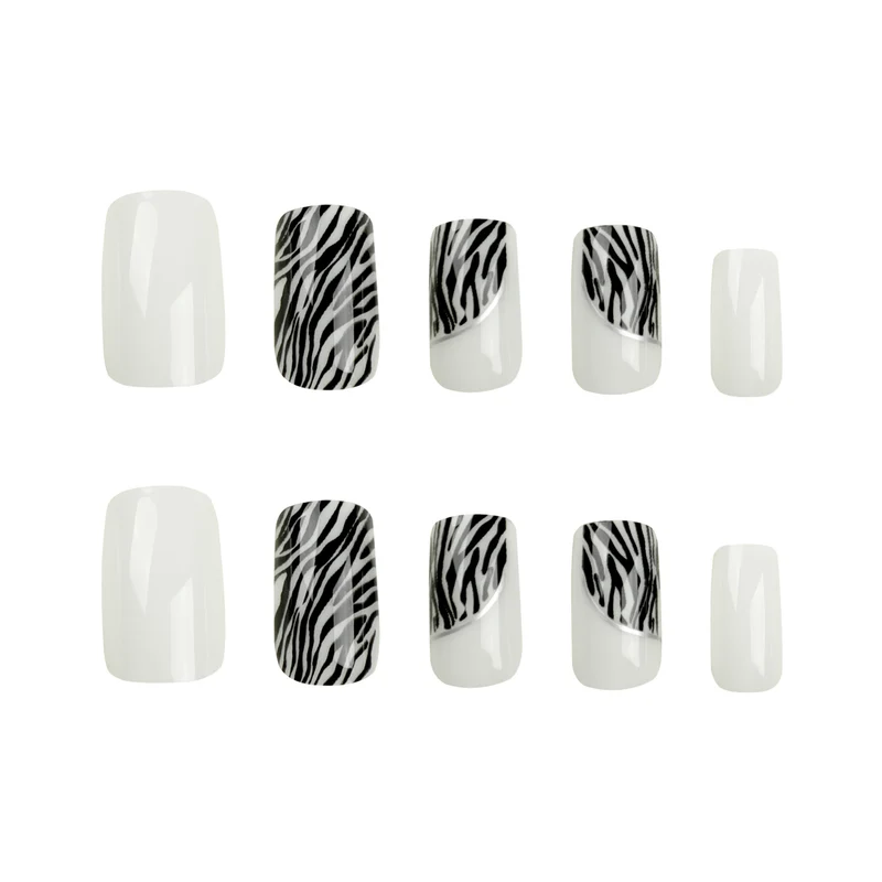 Kunstvolle Nagelverlängerungen mit stilvollem Zebra-Muster Karnz