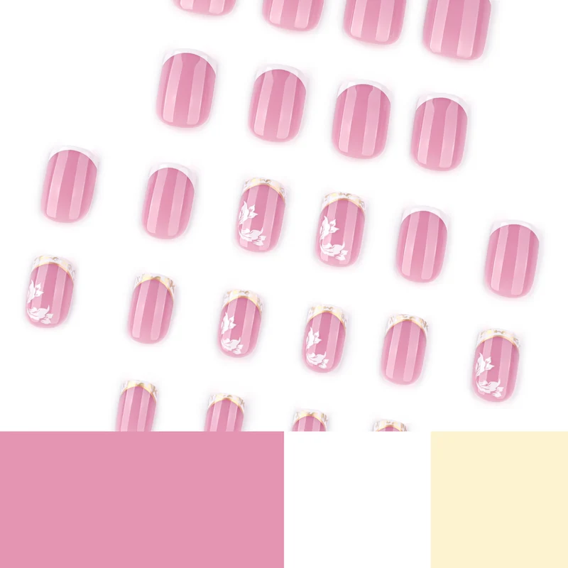 Kunstvolle Nagelkunst mit elegantem French-Tip und floralen Akzenten Karnz