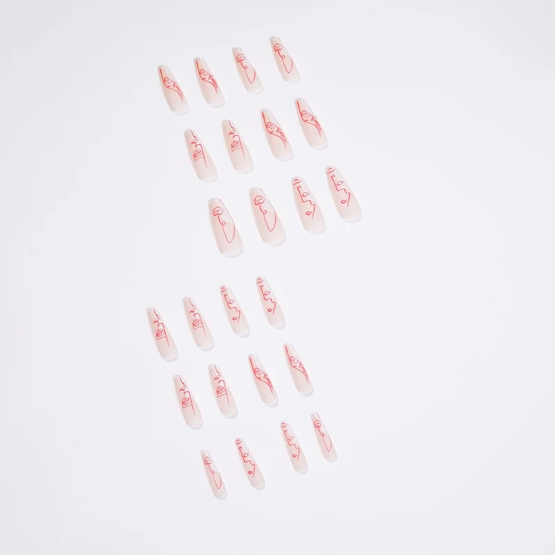 Kunstvolle Nagelkunst mit abstraktem Linien-Design Karnz