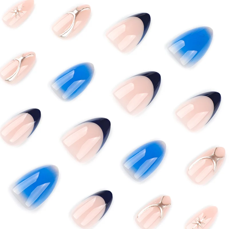Kunstvolle Nagelkunst im modernen Wasserfarben-Design Karnz