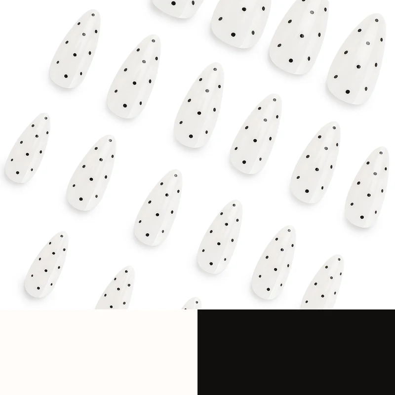 Kunstvolle Nagelverlängerungen mit Polka-Dots Karnz