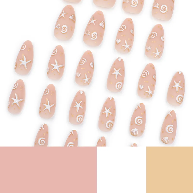 Kunstvolle Nagelgestaltung mit maritimen Motiven Karnz