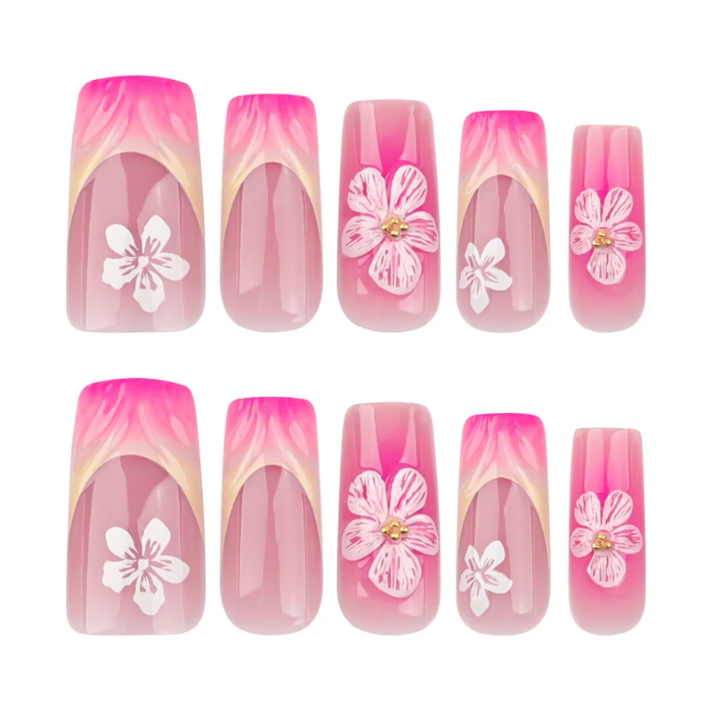 Kunstvolle Nagelverlängerungen mit floralen Designs Karnz