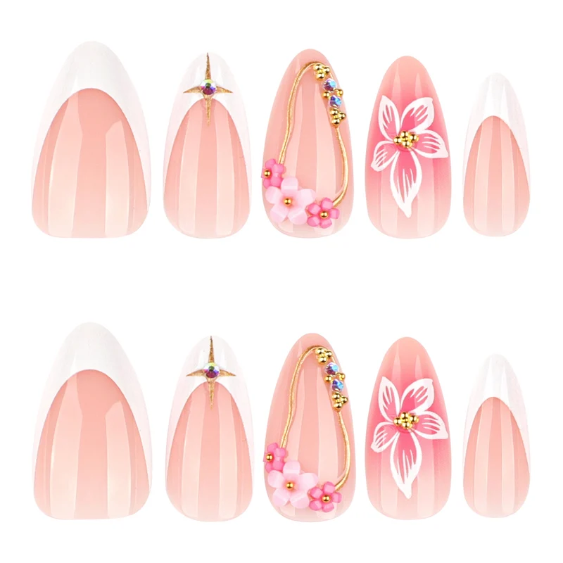 Kunstvolle Nagelverlängerungen mit floralen Akzenten Karnz