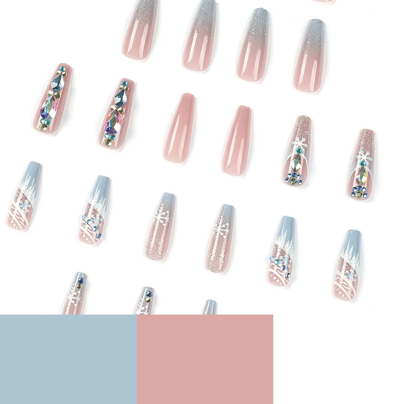 Kunstvolle Glitzer-Nagelkunst Karnz