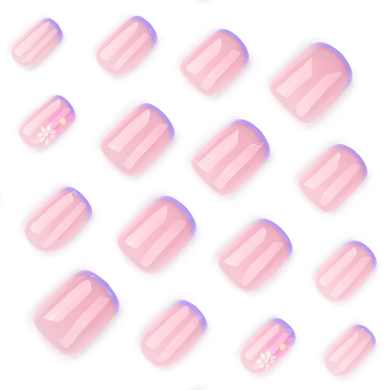 Kunstvolle Gel-Nägel mit floralem Design Karnz