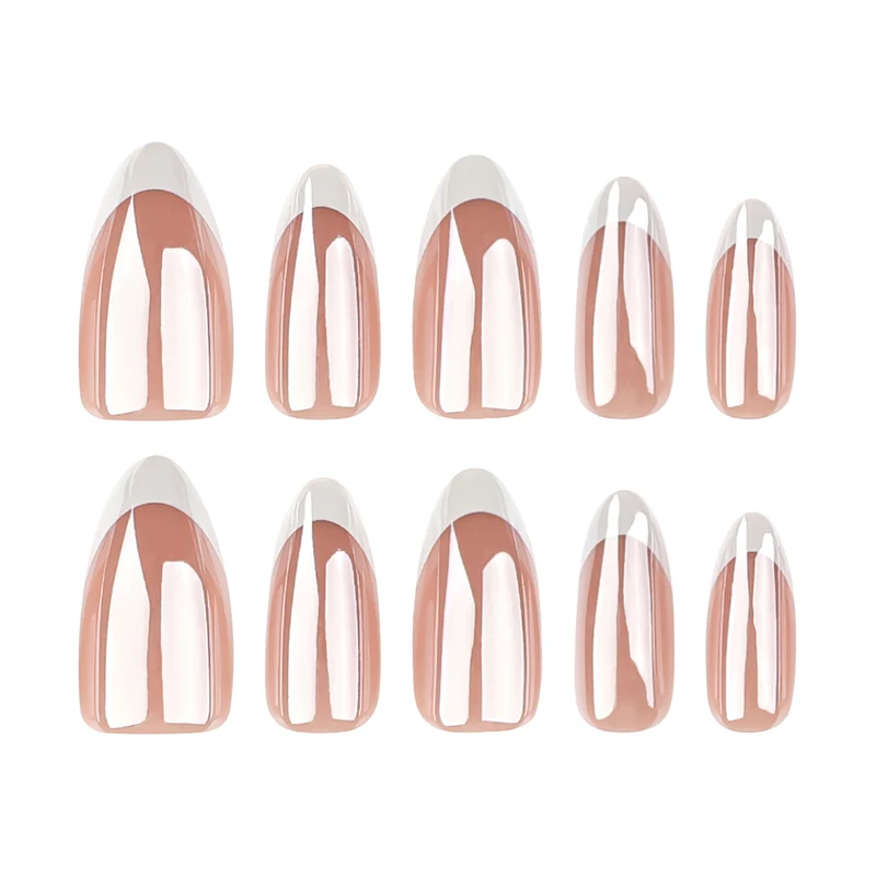 Kunstvolle Gel-Nägel mit elegantem French-Tip Design Karnz