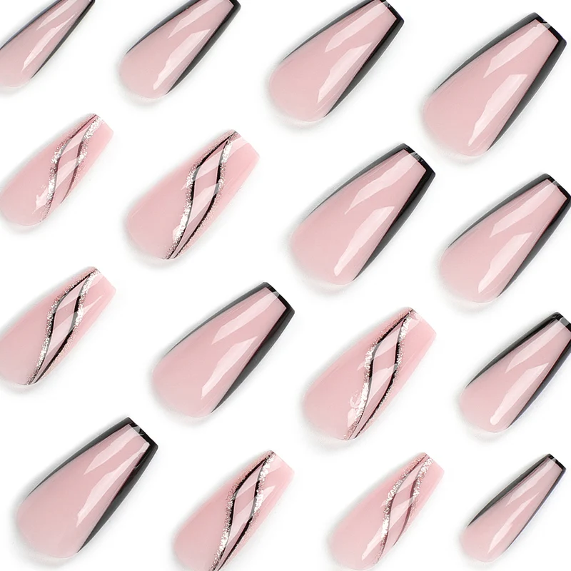 Kunstvolle Nagelverlängerungen mit elegantem Design Karnz