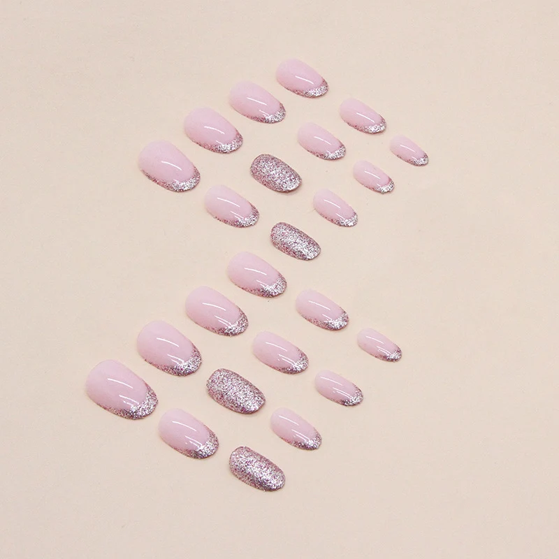 Glitzernde French Tip Nagelverlängerungen Karnz