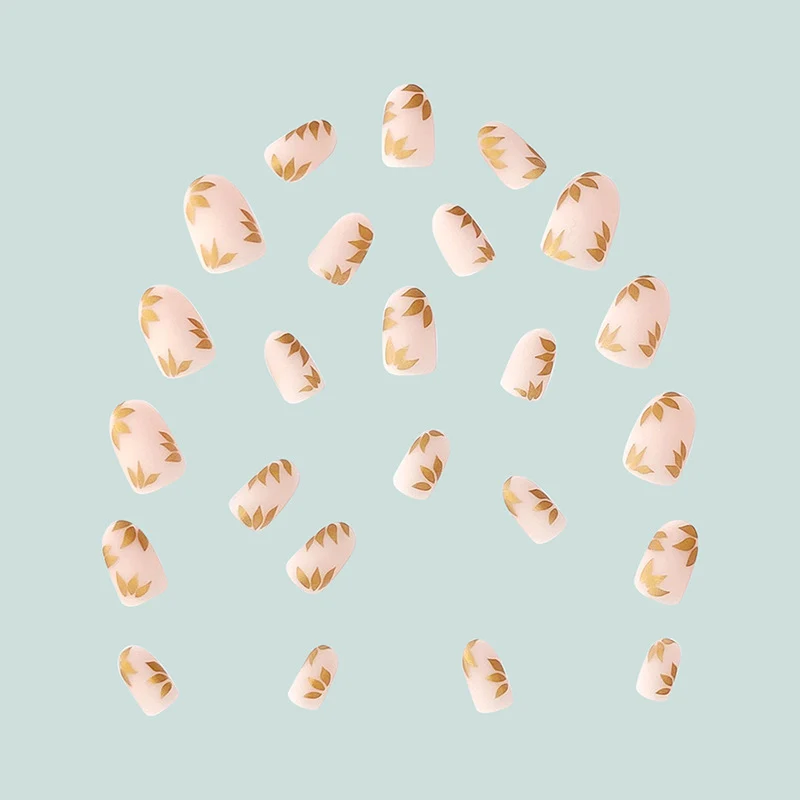 Elegante Goldblatt Nail Art Karnz