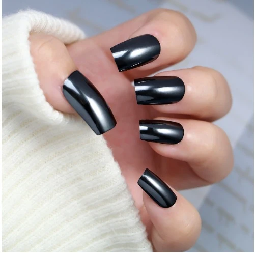 Glänzende metallische Press-On Nagelkunst Karnz