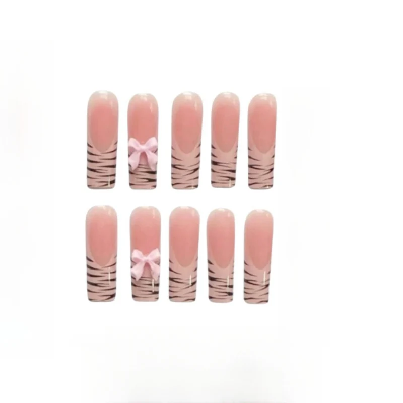 Künstlerische Zebra-Print-Nagelerweiterungen Karnz