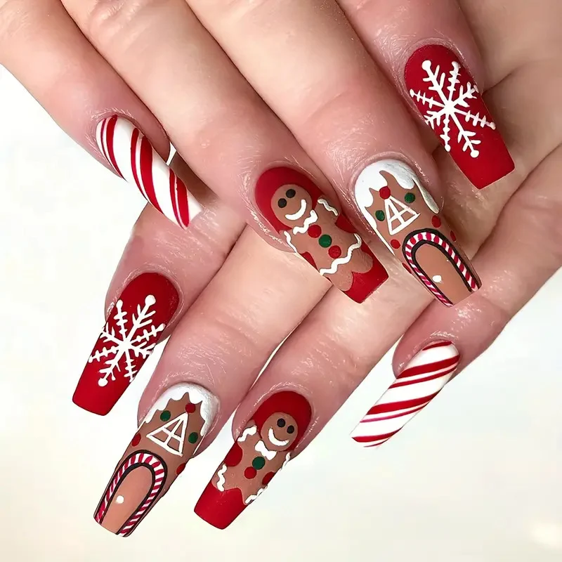 Künstlerische winterliche Nail Art Karnz