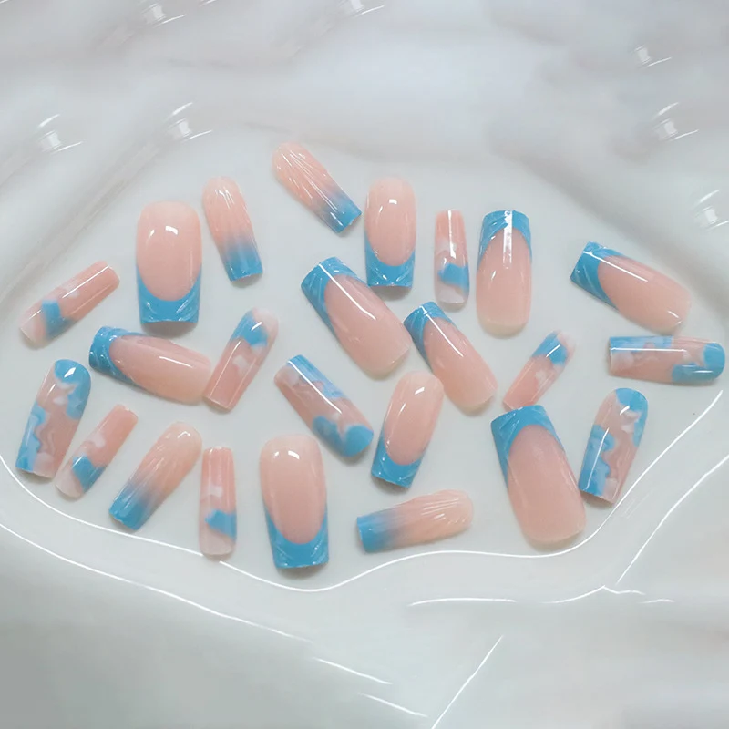Artistic Nail Design Karnz