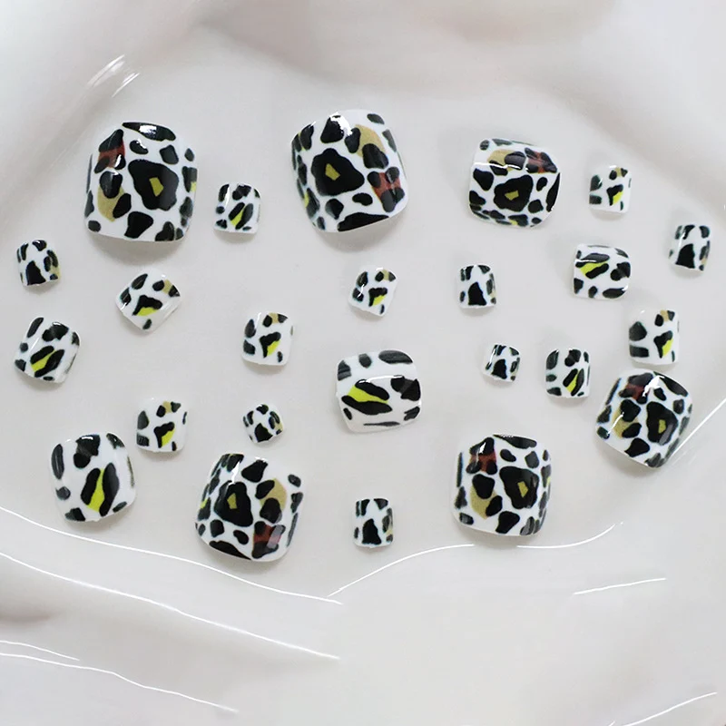 Animal Print Nagelkunst Karnz