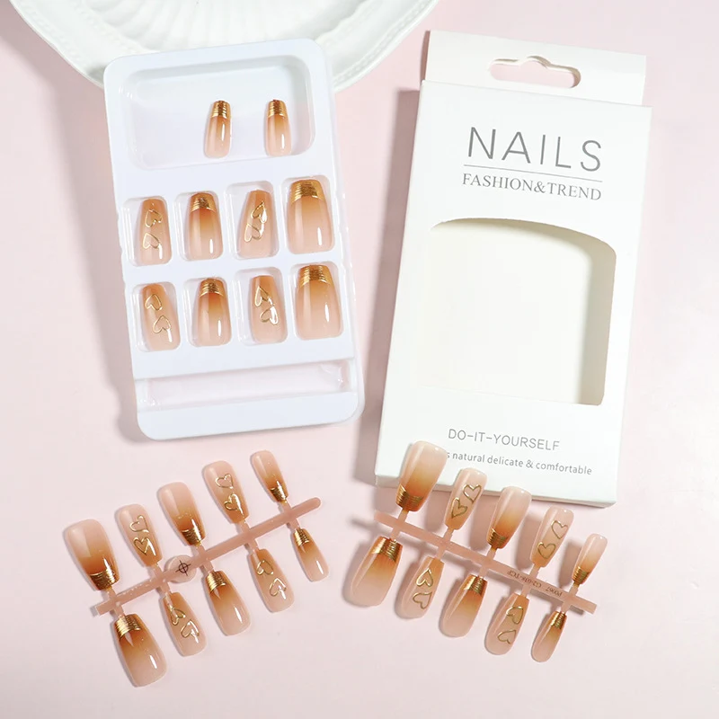 Premium Herz-Beschmückte Press-On Nagelset Karnz