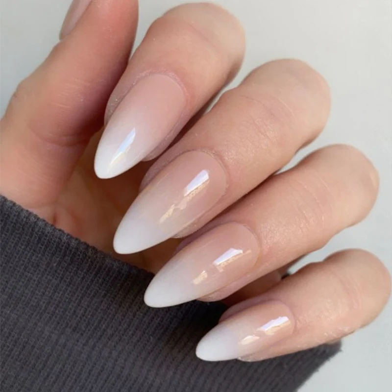 Ombre Stiletto Nagelverbesserungen Karnz