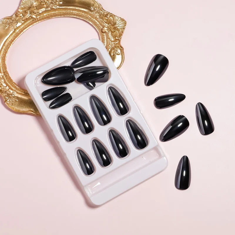 DIY Elegante Stiletto Press-On Nagelset Karnz