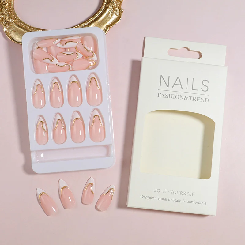 DIY Elegantes Aufklebenägel-Set Karnz