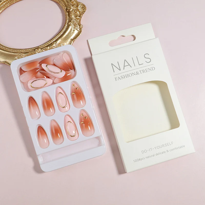 DIY Elegantes Aufklebenägel-Set Karnz