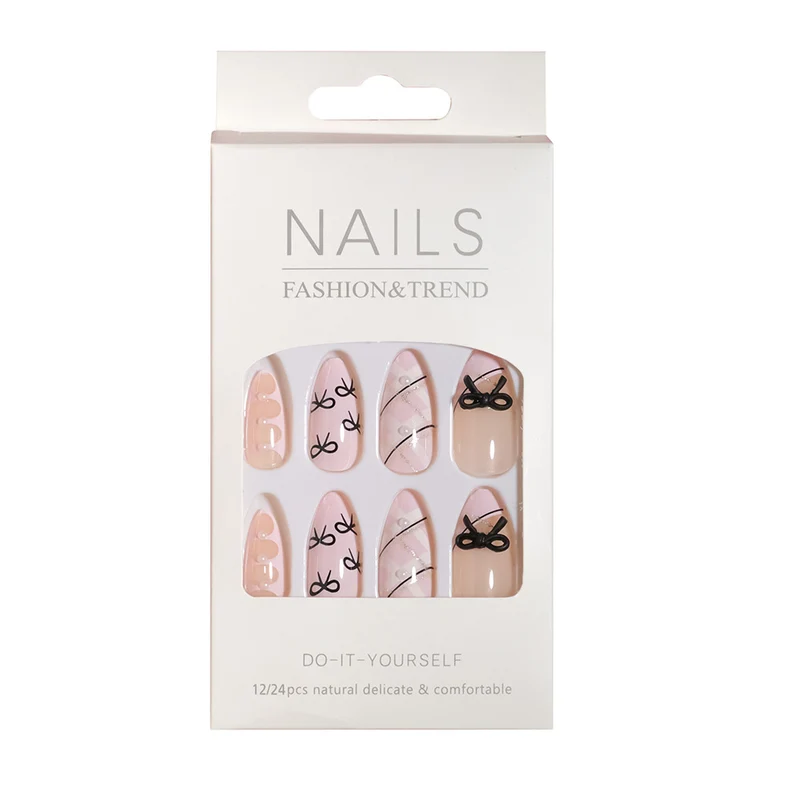 DIY Künstlerische Press-On Nagel Set Karnz