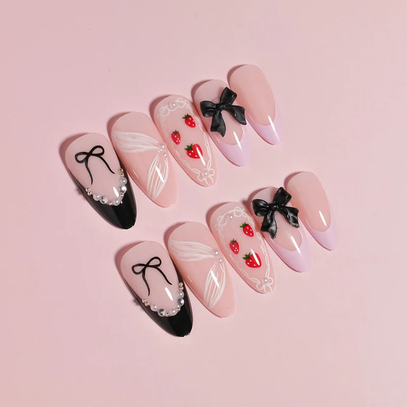 Künstlerisches DIY Press-On Nagelset Karnz