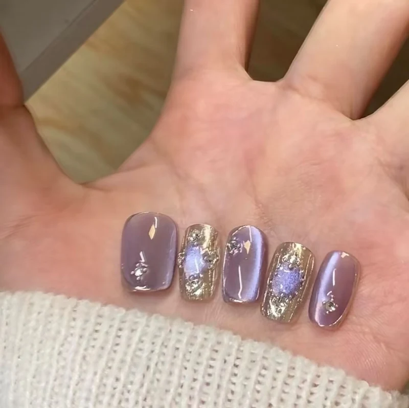 Dekorative Nagelkunst Karnz