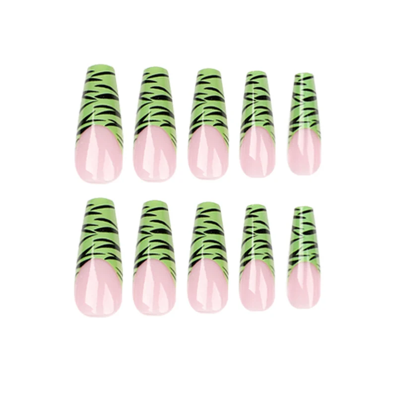 Kunstvolle Fingernägel mit trendigem Zebra-Design Karnz