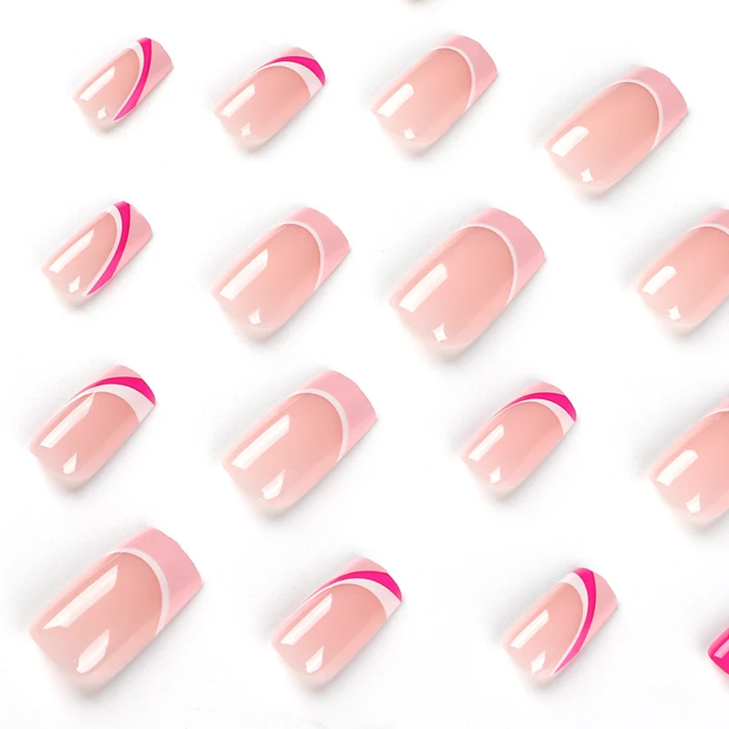Kunstnagelverlängerungen mit elegantem Farbverlauf und geschwungenen Akzenten Karnz