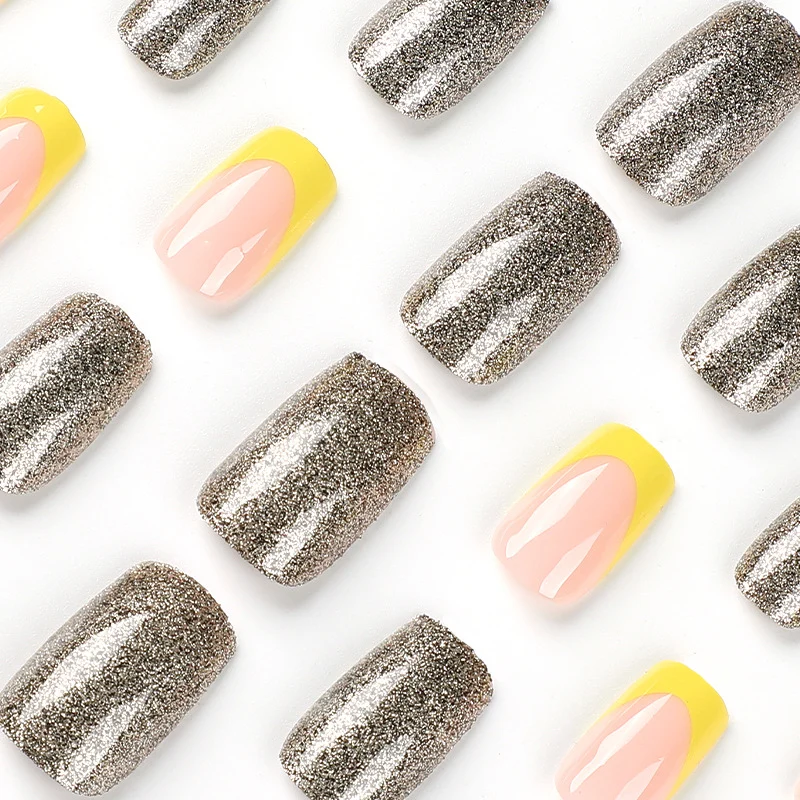 Kunstnagelset Karnz