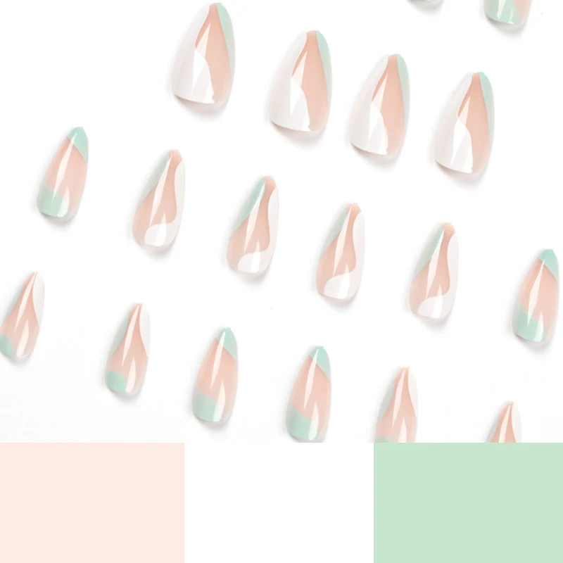 Künstliche Nagelverlängerungen mit stilvollem Design Karnz