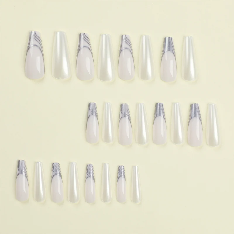 Künstliche Nagelverlängerungen mit marmoriertem Design Karnz