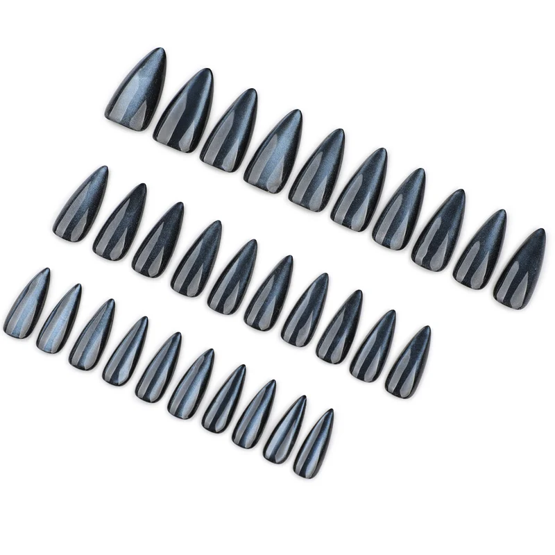 Künstliche Nagelverlängerungen mit eleganten Ombre-Effekten Karnz