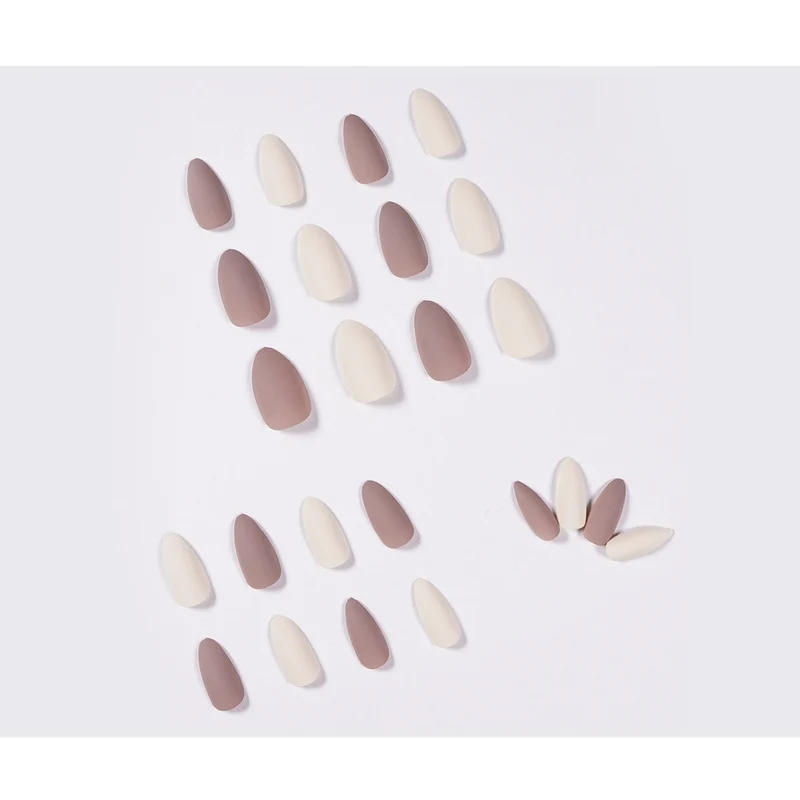 Künstliche Nagelverlängerungen im eleganten Stiletto-Design Karnz