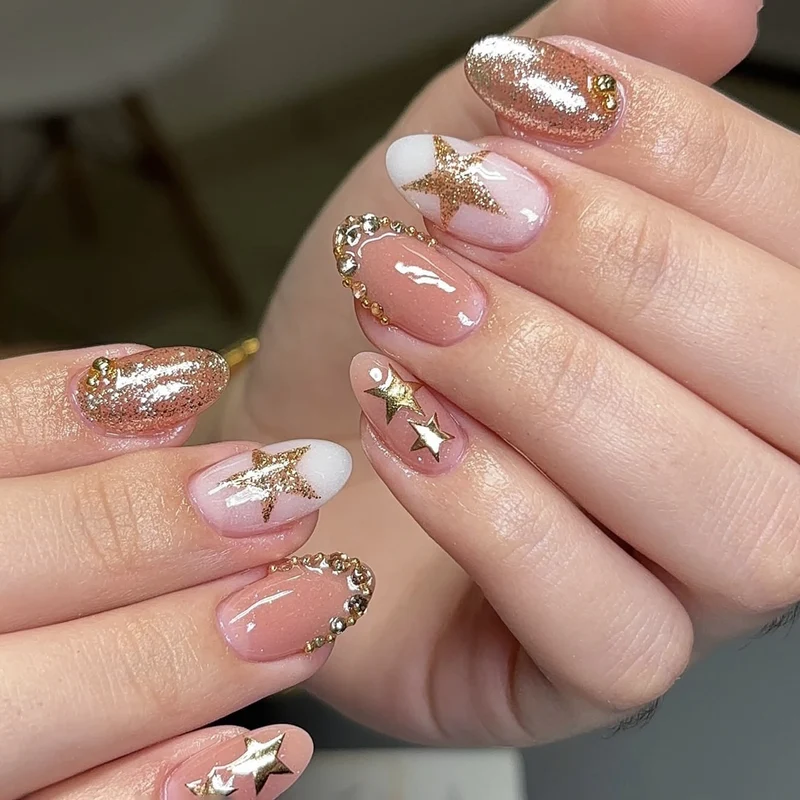 Künstliche Nagelkunst mit verspielten Punkten und Schleifen Karnz