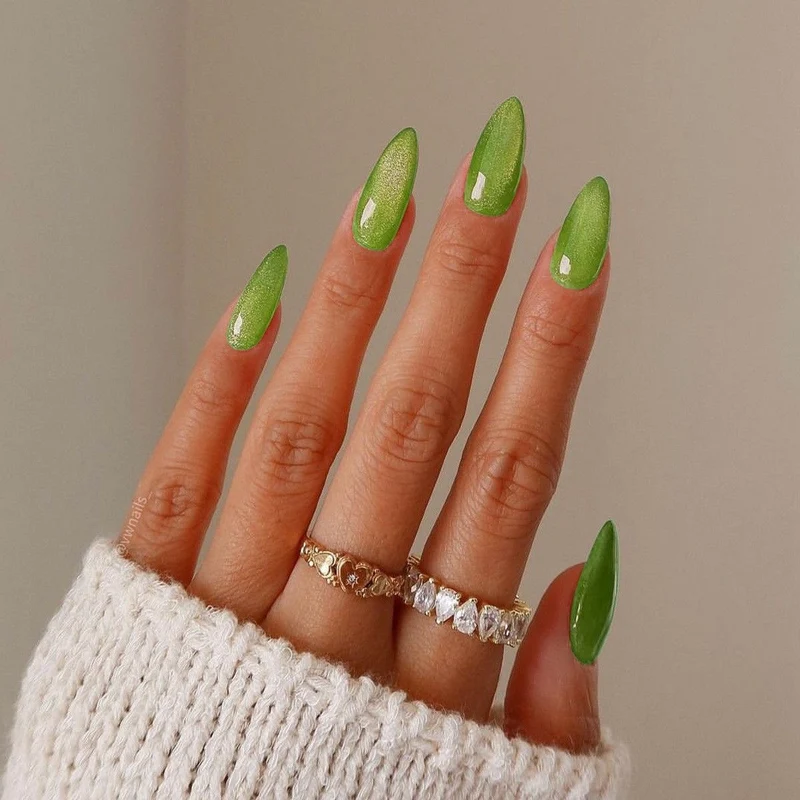 Kunstnagelset mit elegantem Glitter-Finish Karnz