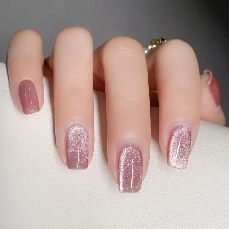 Kunstnagelset mit elegantem Glitter-Finish Karnz